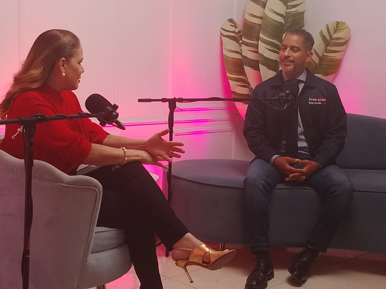 EMPRENDELAB inicia media tours en Santiago